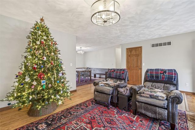 955 Cedar Lane, Ste Genevieve, MO 63670