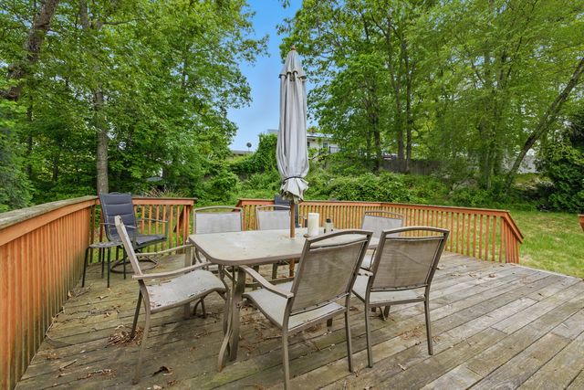 23 Fenwick Court, Groton, CT 06355