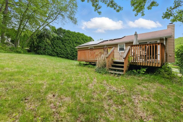 23 Fenwick Court, Groton, CT 06355
