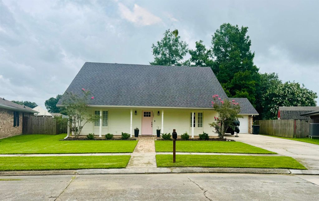 107 Brinwood Drive, Houma, LA 70360