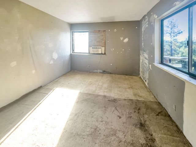 20085 Woodbury Drive, Grass Valley, CA 95949