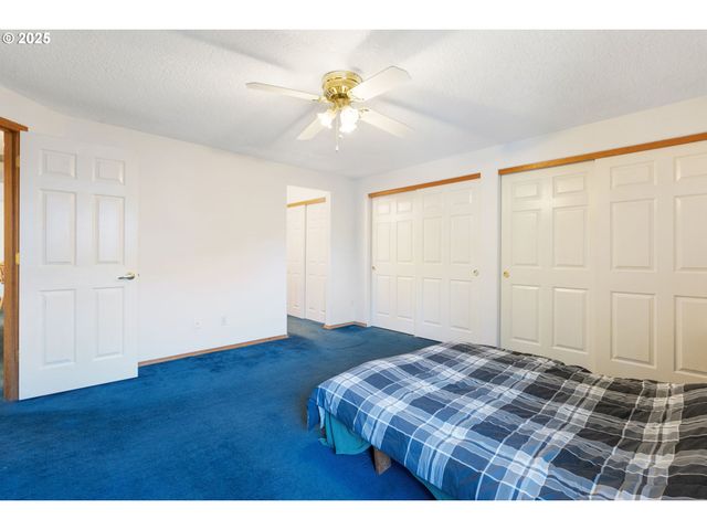 2279 N KAMIAKAN Dr, Cornelius, OR 97113