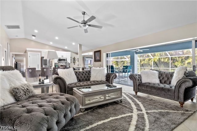2601 SW 38th TER, Cape Coral, FL 33914