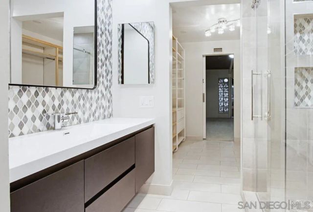 1476 La Habra Drive, San Marcos, CA 92078