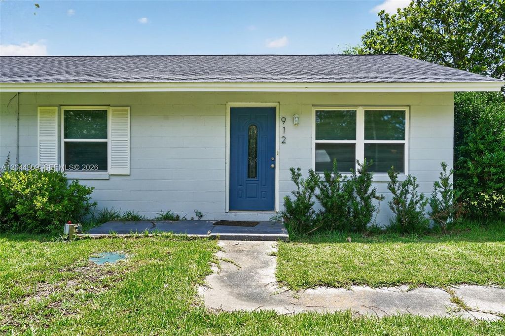 Image 1 of property listing at 912 SW 3rd St, Other City - In The State Of Florida, FL 32333