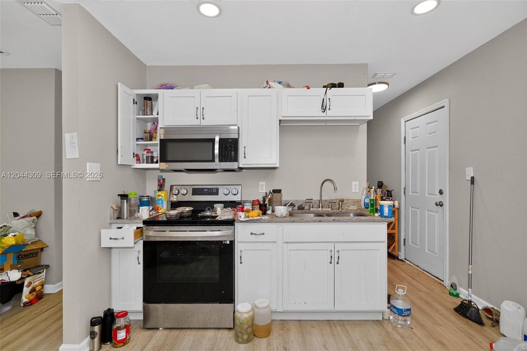 Image 23 of property listing at 912 SW 3rd St, Other City - In The State Of Florida, FL 32333
