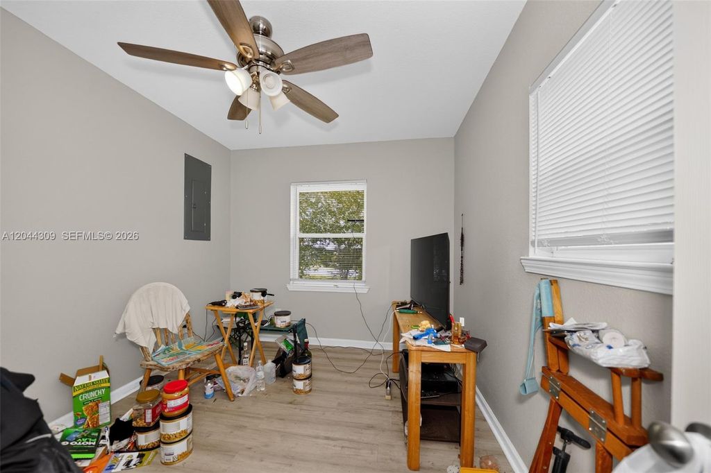 Image 26 of property listing at 912 SW 3rd St, Other City - In The State Of Florida, FL 32333