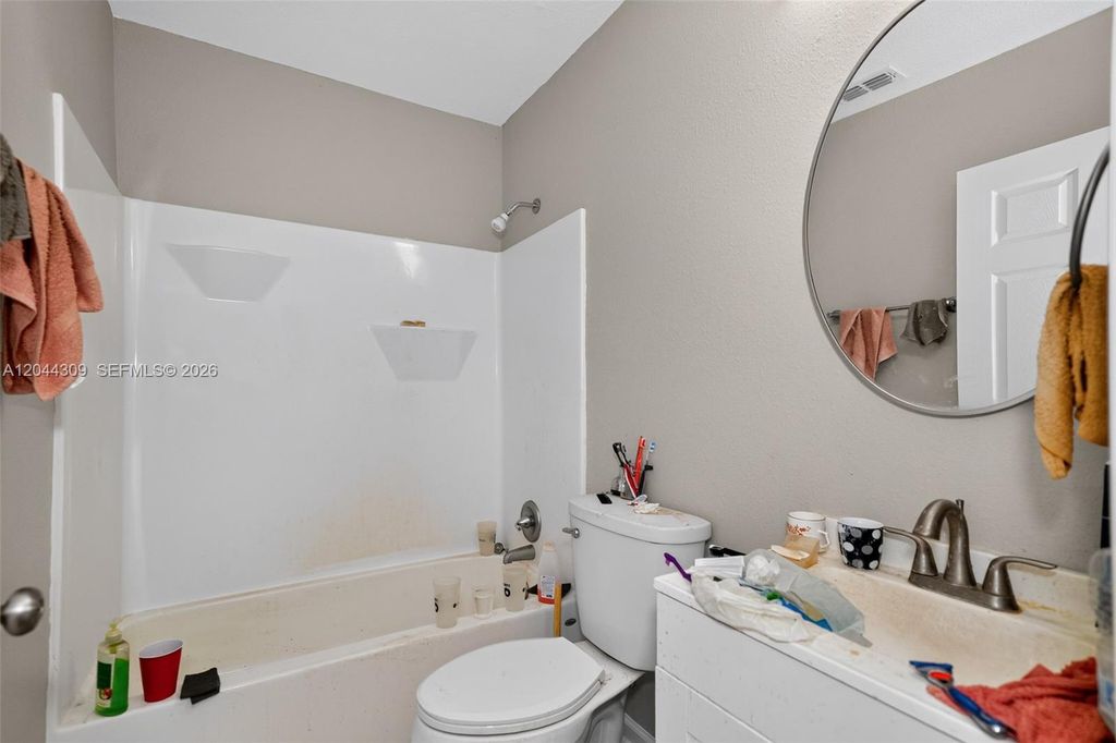 Image 32 of property listing at 912 SW 3rd St, Other City - In The State Of Florida, FL 32333