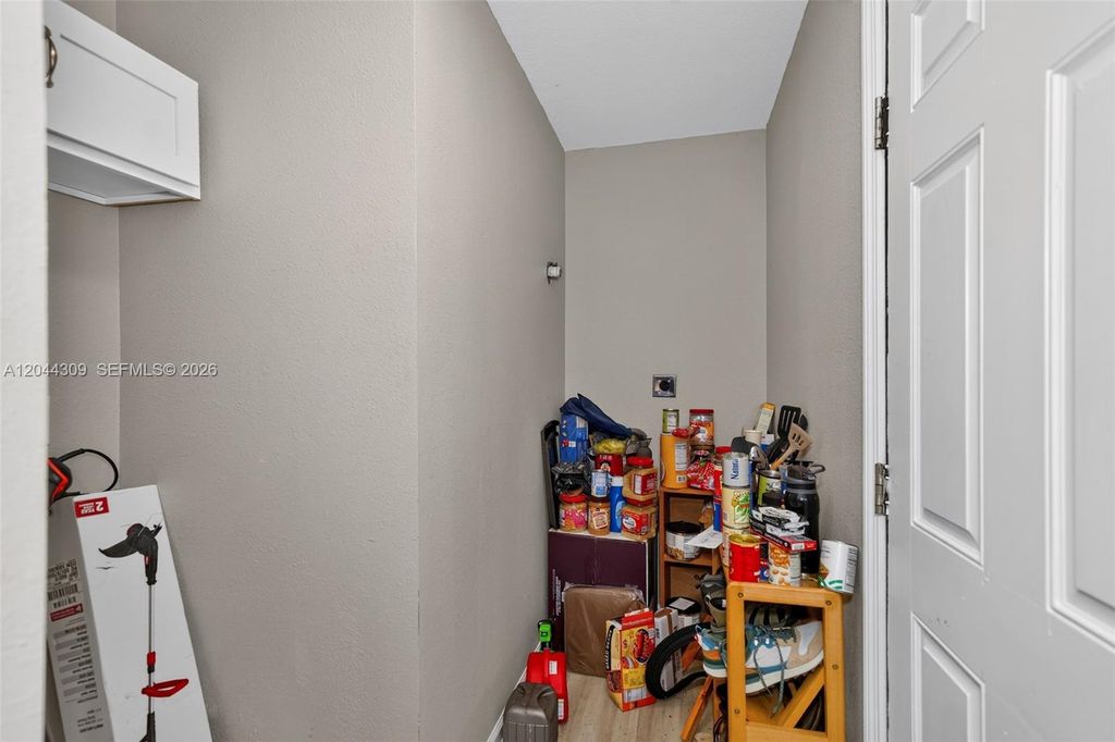 Image 33 of property listing at 912 SW 3rd St, Other City - In The State Of Florida, FL 32333