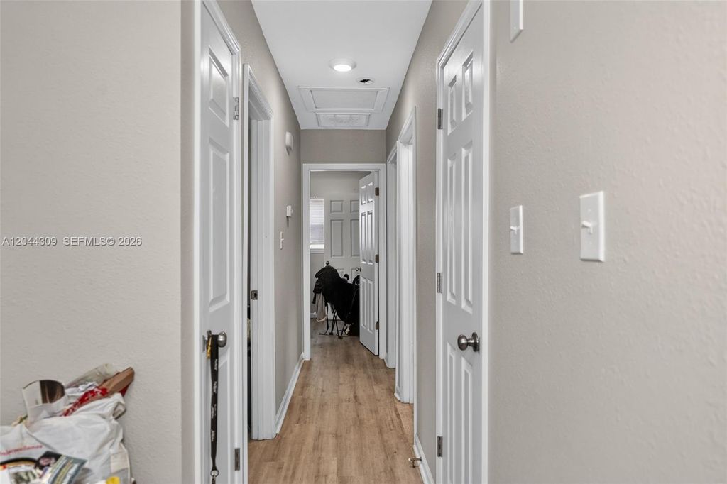 Image 34 of property listing at 912 SW 3rd St, Other City - In The State Of Florida, FL 32333