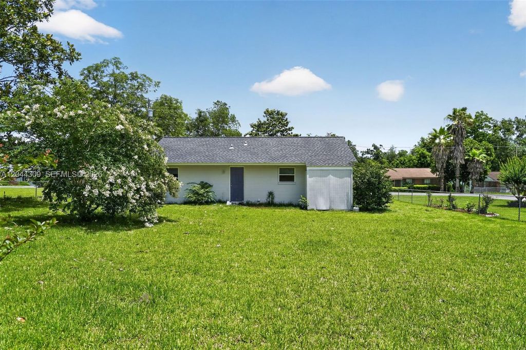 Image 6 of property listing at 912 SW 3rd St, Other City - In The State Of Florida, FL 32333
