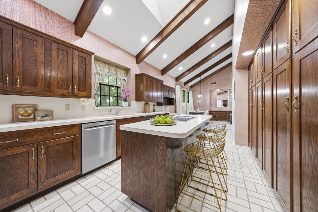 6522 Mccommas Boulevard, Dallas, TX 75214