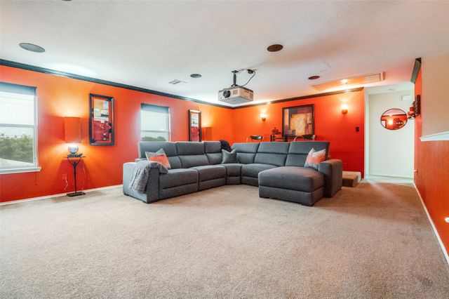 838 Smokey Oak Street, Lancaster, TX 75146