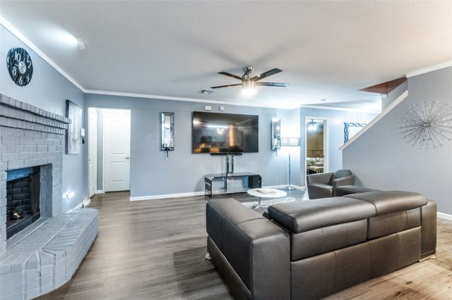 838 Smokey Oak Street, Lancaster, TX 75146