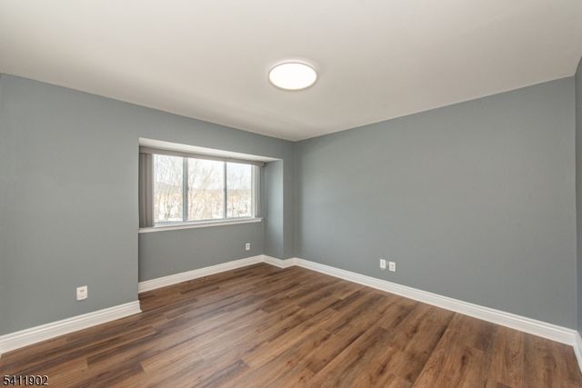 56 Woods Edge Dr, Roxbury Twp., NJ 07876