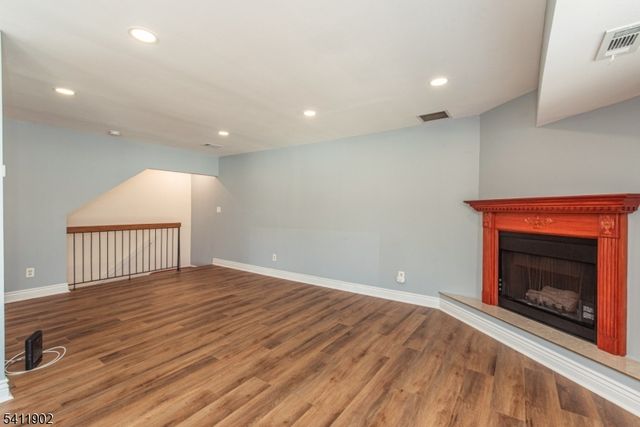 56 Woods Edge Dr, Roxbury Twp., NJ 07876