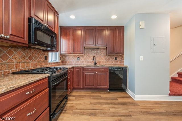 56 Woods Edge Dr, Roxbury Twp., NJ 07876