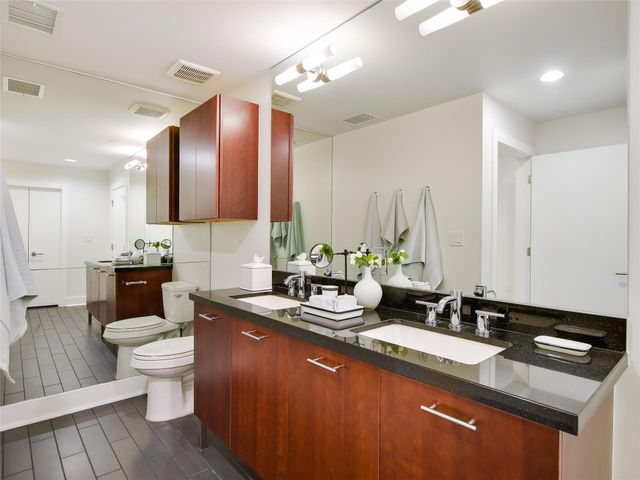 603 Davis ST 2001, Austin, TX 78701