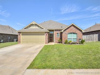 127 W 135th Street N, Skiatook, OK 74070
