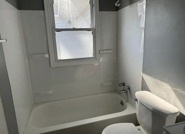 505 W Ruth Avenue, Flint, MI 48505