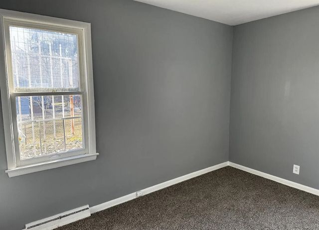 505 W Ruth Avenue, Flint, MI 48505