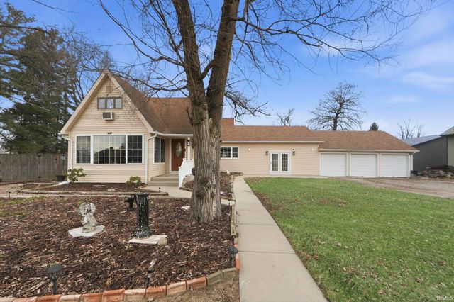 22205 Maple Lane, Woodburn, IN 46797