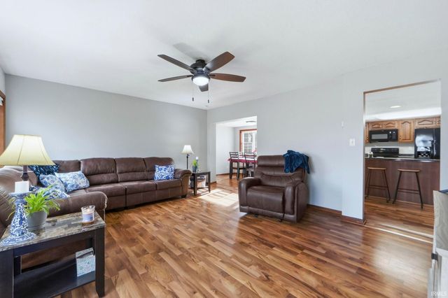 22205 Maple Lane, Woodburn, IN 46797