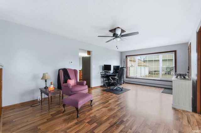 22205 Maple Lane, Woodburn, IN 46797