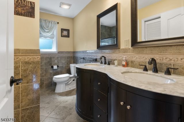 13 Ogden Rd, Belleville Twp., NJ 07109
