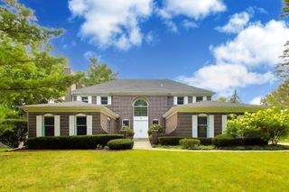 249 WILSHIRE Road, Lake Forest, IL 60045