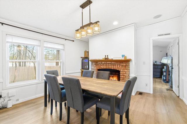 1 Longwood Lane, Merrimack, NH 03054