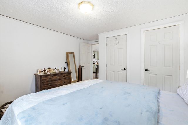 1 Longwood Lane, Merrimack, NH 03054