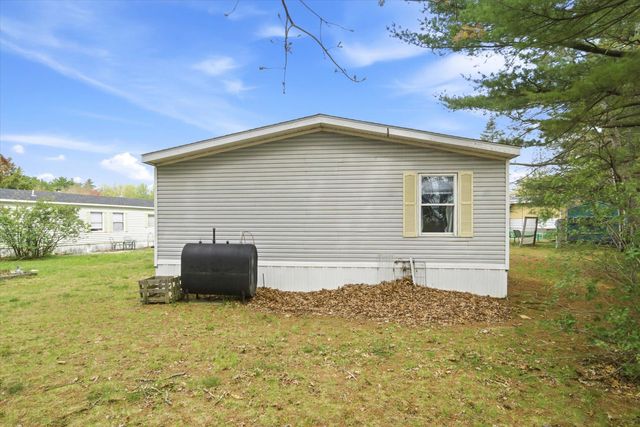 1 Longwood Lane, Merrimack, NH 03054