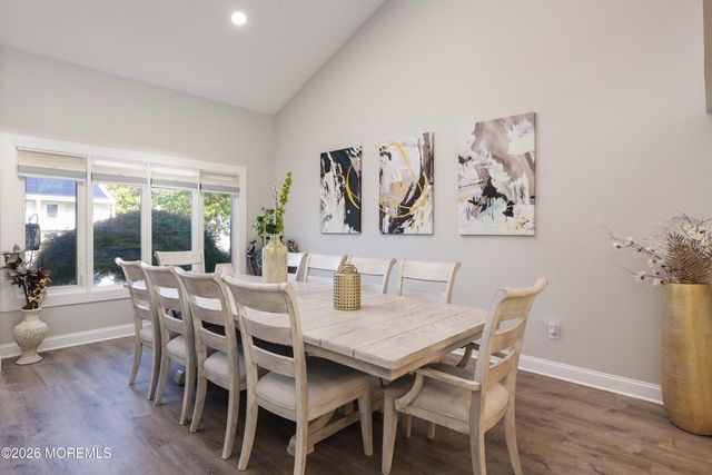 99 Oak Glen Road, Toms River, NJ 08753