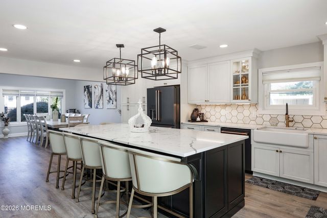 99 Oak Glen Road, Toms River, NJ 08753