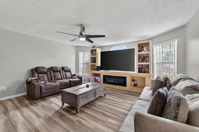 5017 LAGUNA BAY CIRCLE 99, Kissimmee, FL 34746