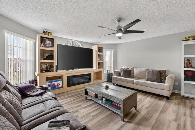 5017 LAGUNA BAY CIRCLE 99, Kissimmee, FL 34746