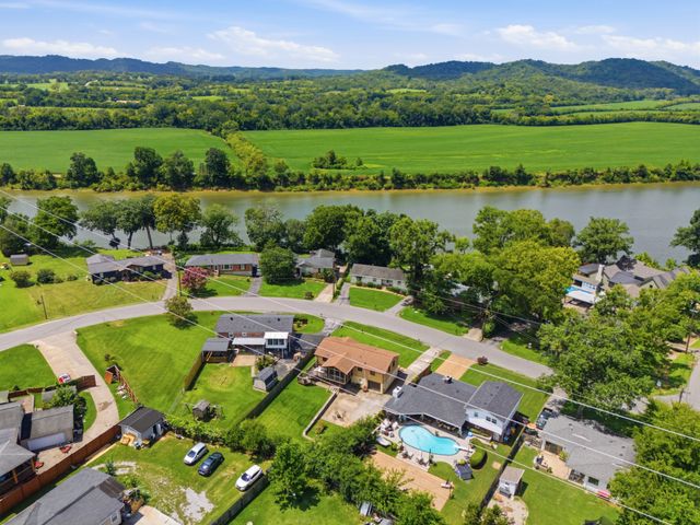 434 Capri Dr, Nashville, TN 37209