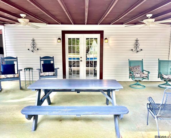 17539 Morales Ln, Livingston, LA 70754