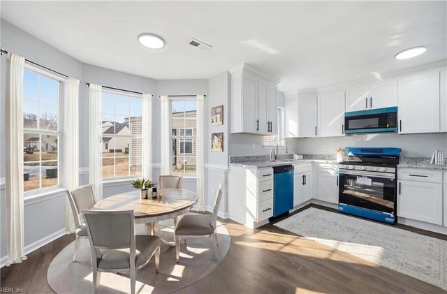 50 Centre Port CIR, Portsmouth, VA 23703