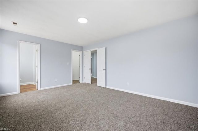 50 Centre Port CIR, Portsmouth, VA 23703