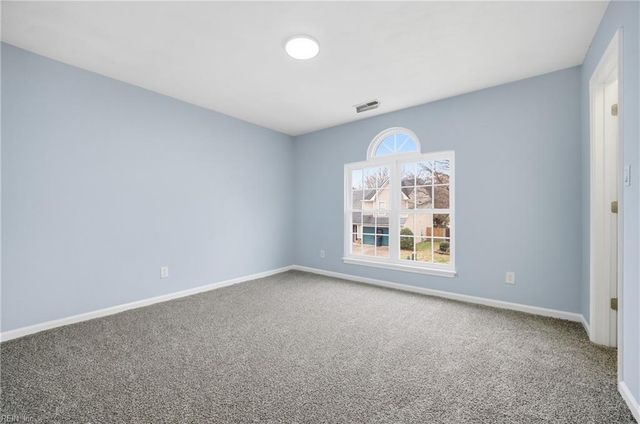 50 Centre Port CIR, Portsmouth, VA 23703