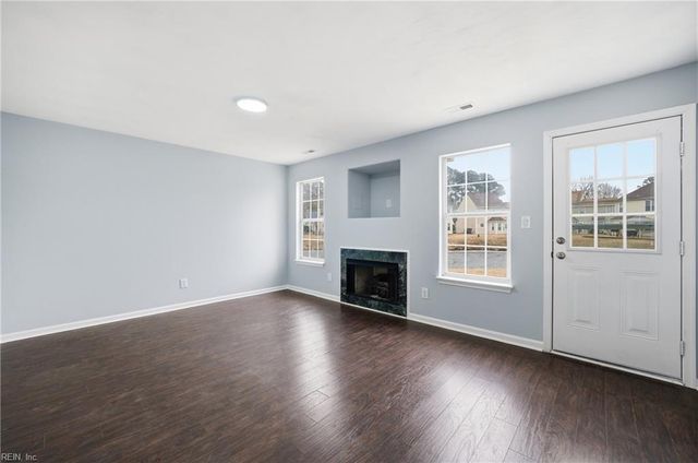 50 Centre Port CIR, Portsmouth, VA 23703