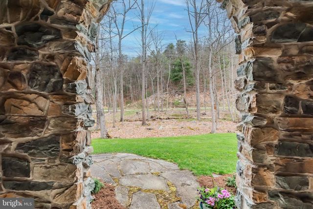 1316 RIDGE RD, Fayetteville, PA 17222