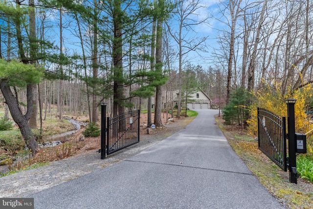1316 RIDGE RD, Fayetteville, PA 17222