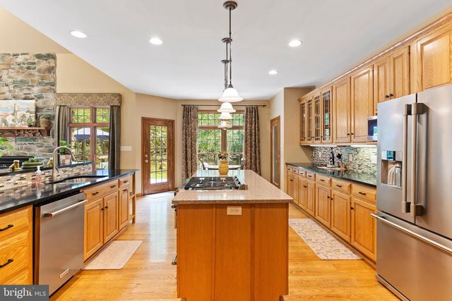 1316 RIDGE RD, Fayetteville, PA 17222