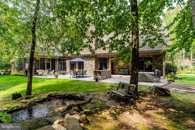 1316 RIDGE RD, Fayetteville, PA 17222