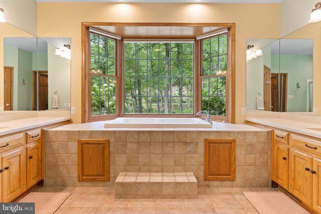 1316 RIDGE RD, Fayetteville, PA 17222