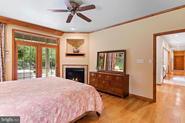 1316 RIDGE RD, Fayetteville, PA 17222