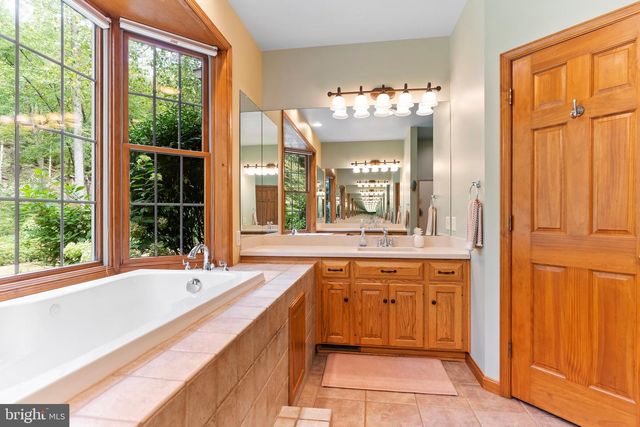 1316 RIDGE RD, Fayetteville, PA 17222